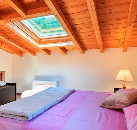 Borgo Castello Lägenhetshotell Argegno
