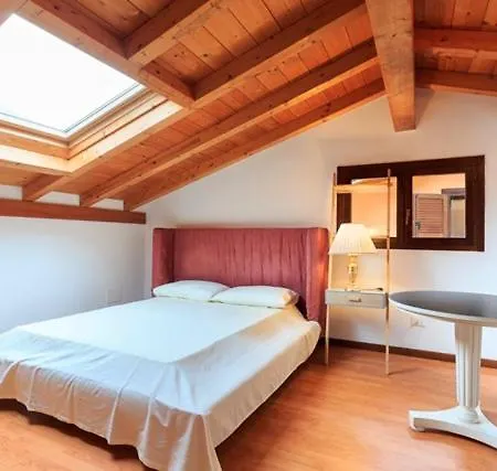 Lägenhetshotell Borgo Castello Argegno